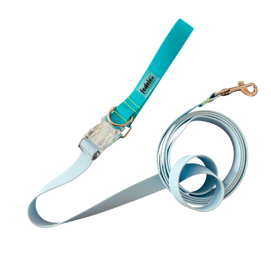 CORREA MANOS LIBRES AZUL CIELO